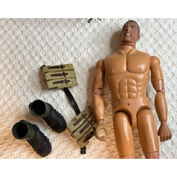Camouflage Military Man Helmet Weapon Ammo Cartridge Belt Stand Action figure - Picture 9 of 13